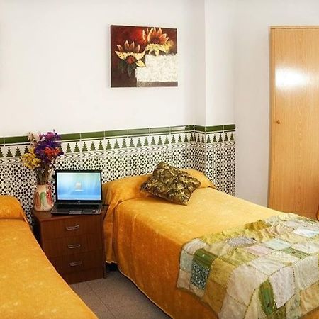 Hostal Estacion Almería Exterior foto