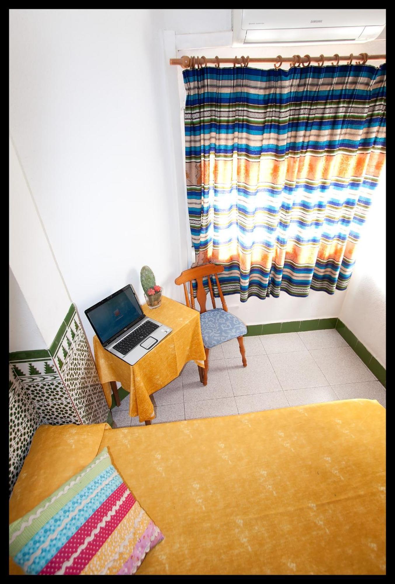 Hostal Estacion Almería Exterior foto
