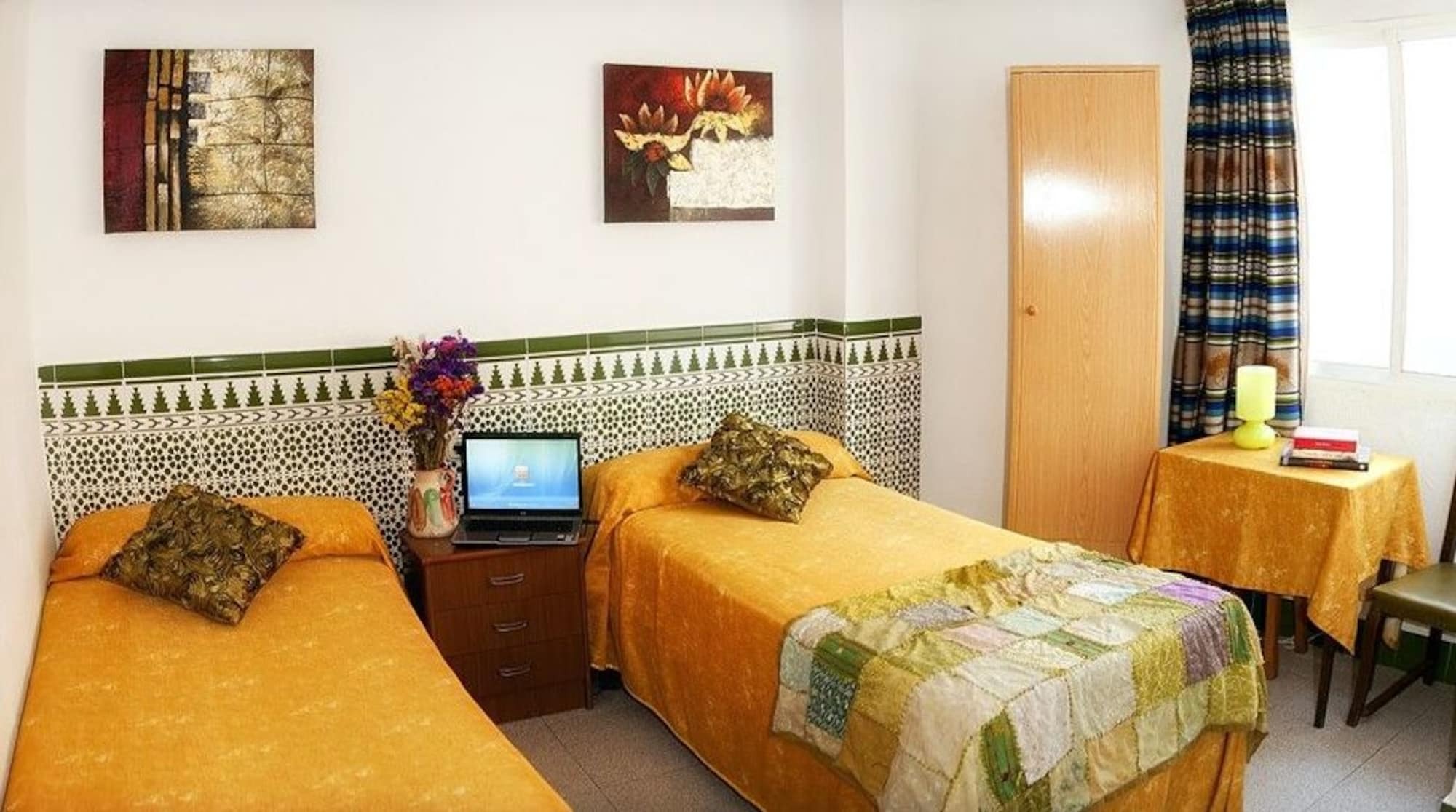 Hostal Estacion Almería Exterior foto